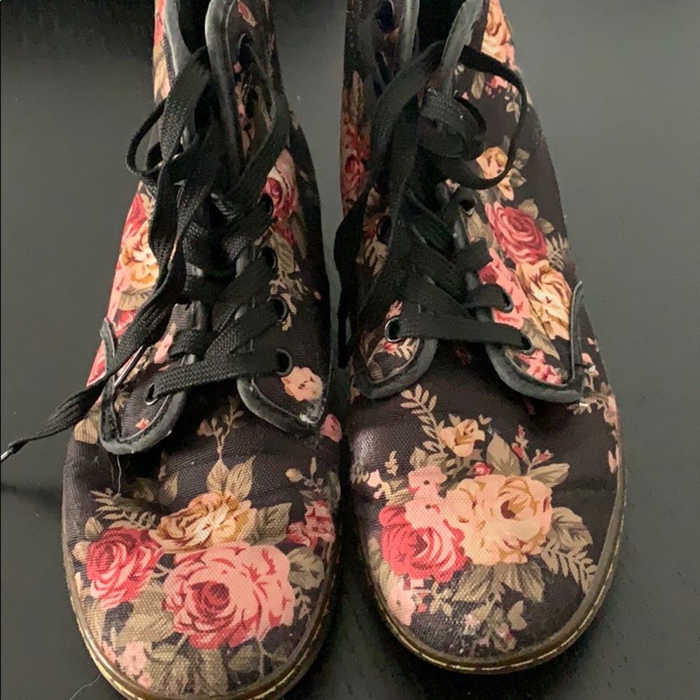 Dr Martens Floral Shoreditch Sneakers